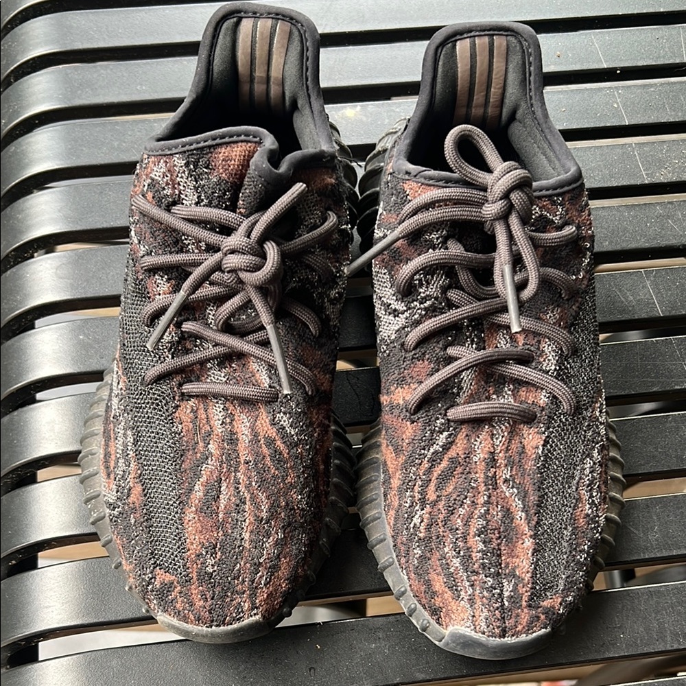 Adidas Yeezy Boost 350 V2 Sneakers